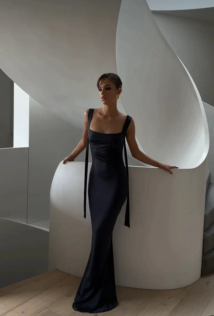 Effie Kats Helena Gown Black